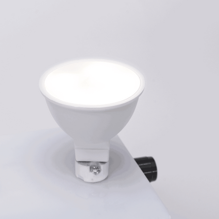 Bec LED spot MR16, putere: 5W, 3000K