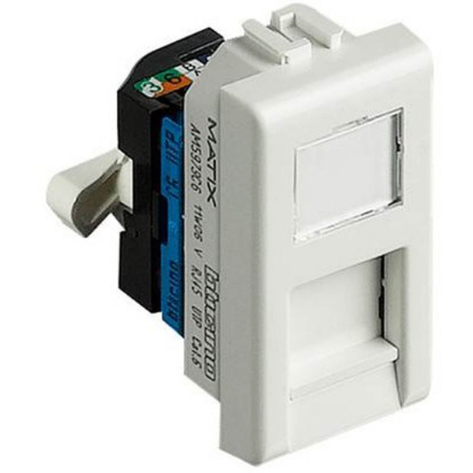 Priză Schuko 1M 10A alb, gama Legrand, AM5979C6
