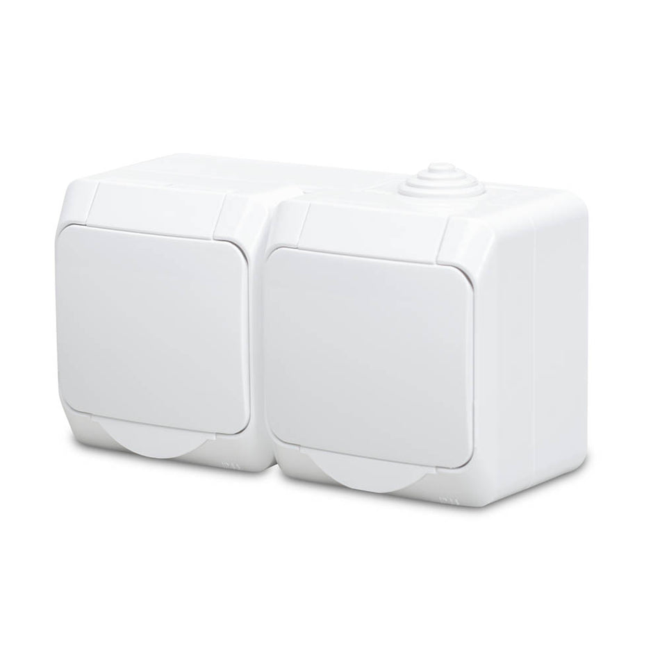 Priză dublă Schuko aplicată 16A IP44 alb, gama Cedar, WDE000523